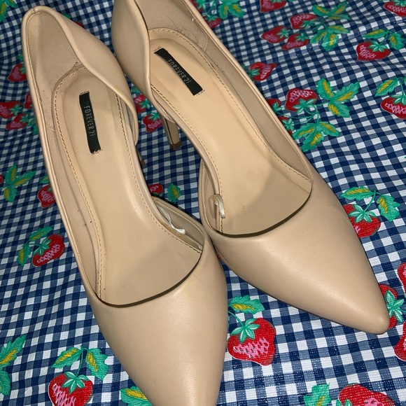 👠Forever 21 size 7.5 nude heel👠 - Picture 3 of 6
